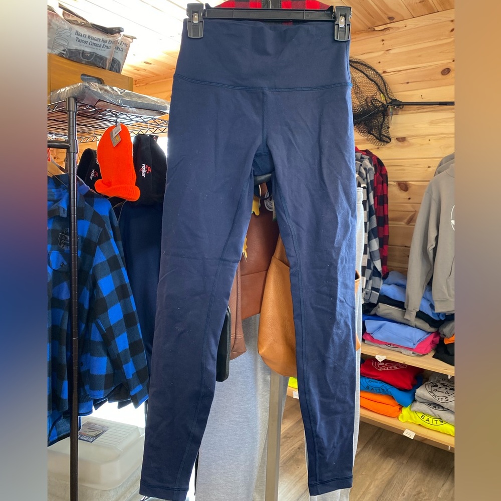 Lululemon full on luon navy size 6 28” legging